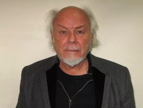 加里·格里特（Gary Glitter）将在几周内出狱，他将重新申请假释